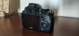 Cámara Nikon D3100 averiada