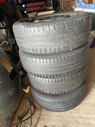 4 Ruedas 185/60 R15
