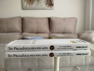 Lote 2 mangas The Promise Neverland 01-02