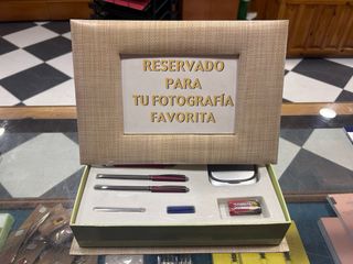 Set retro cámara digital + marco fotos + accesorio