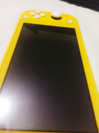 Nintendo Switch Lite Amarillo