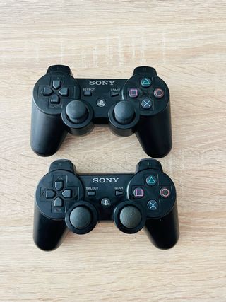 2 Mandos Sony PlayStation.
SIXAXIS 
DUALSHOCK 3 