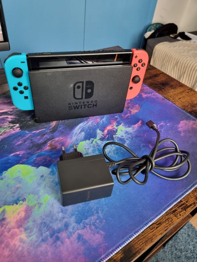 Nintendo Switch Azul y Rojo 1TB