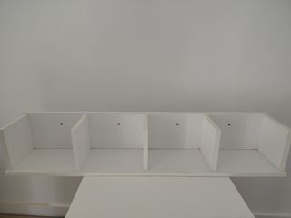 Estantería blanca de madera