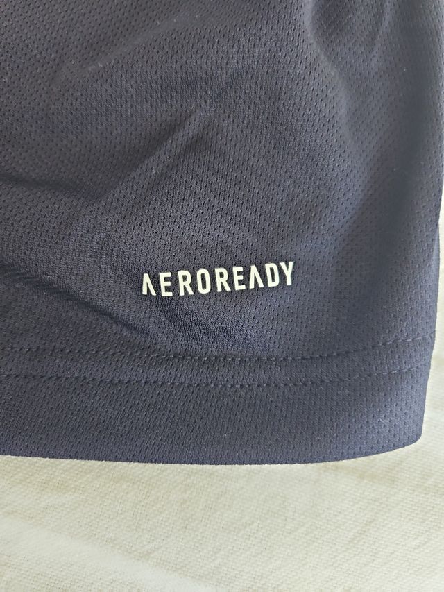 Camiseta deportiva Adidas azul marina