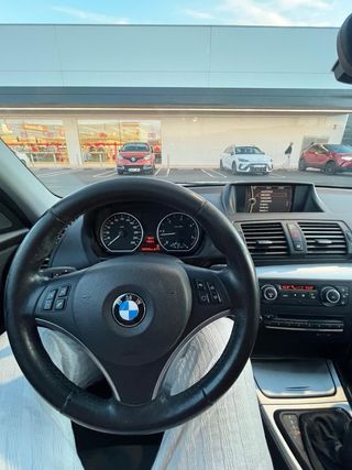 BMW Serie 1 118d Automático 2011 –182.000km reales