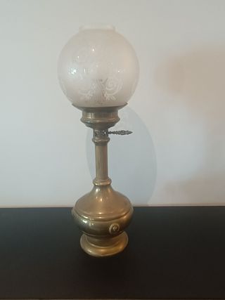 Lámparas de mesa antiguas doradas