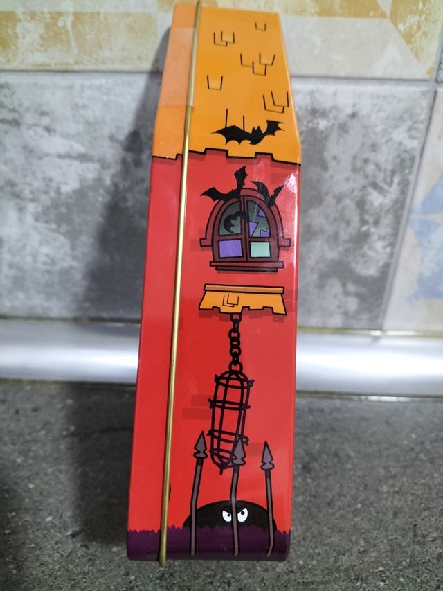 Caja Metálica Halloween Kit Kat