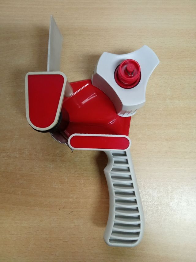 Precintadora de cinta adhesiva