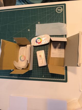 2 Controladores/reguladores LED RGBW 12/24V DC