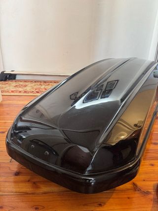 Cofre portaequipajes y baca