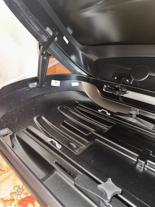 Cofre portaequipajes y baca