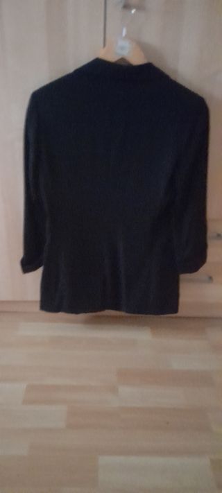 AMERICANA SIN ESTRENAR..TALLA S
(BERSKHA)