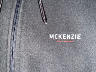 Sudadera McKenzie Negra con Cremallera