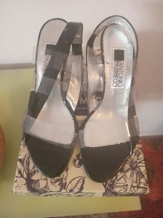 Zapatos de tacón Antonio Parriego negros