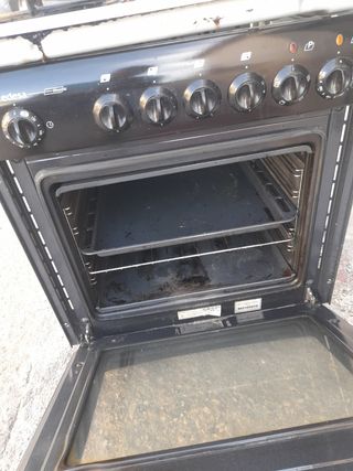 Cocina de gas y horno eléctrico Edesa