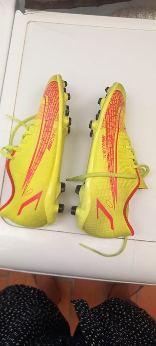Botas de fútbol Nike Mercurial Talla 39