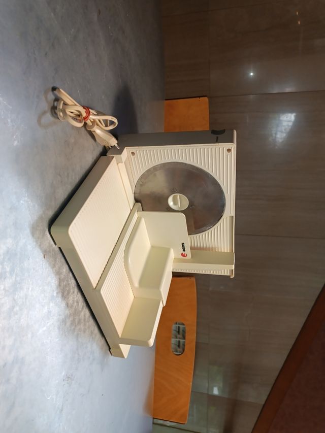 Corta fiambres Fagor CF 170