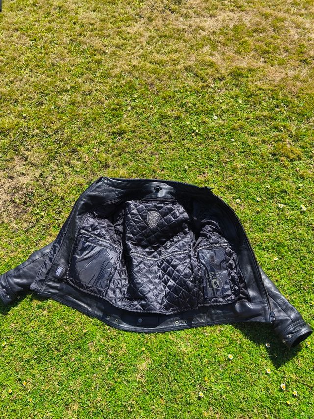 Chaqueta de cuero para moto