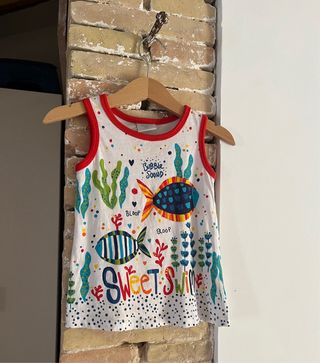 Vestido de niña con peces y algas