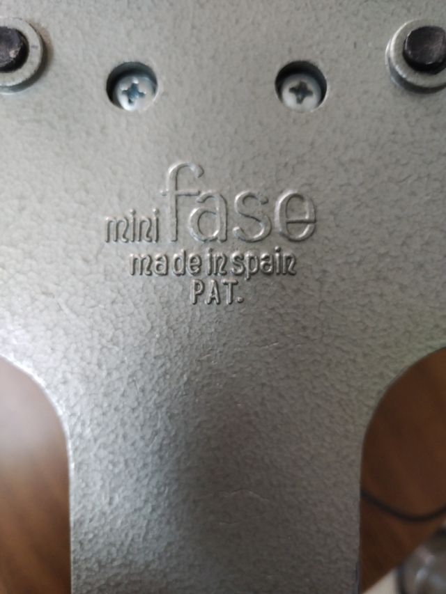 Lámpara Fase Roja Metálica