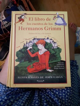 Libro de Los Cuentos de Los Hermanos Grimm (Spa...