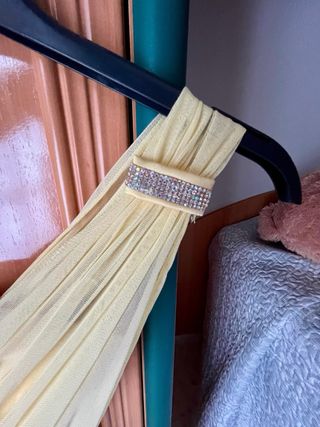 Vestido corto amarillo