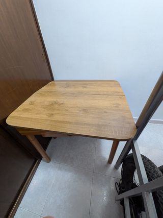 Mesa plegable de madera