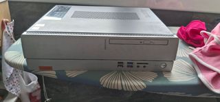 Ordenador sobremesa Lenovo Ideacentre (no arranca)