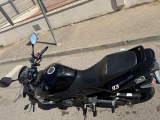 Suzuki GSR