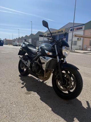 Suzuki GSR