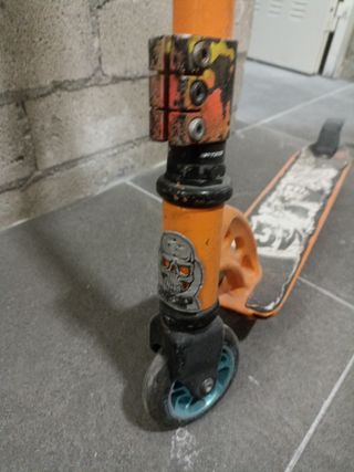 Patinete scooter naranja