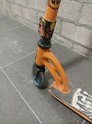 Patinete scooter naranja