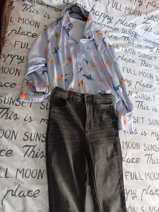 Camisa Zara Perros Talla M y pantalón stradivarius