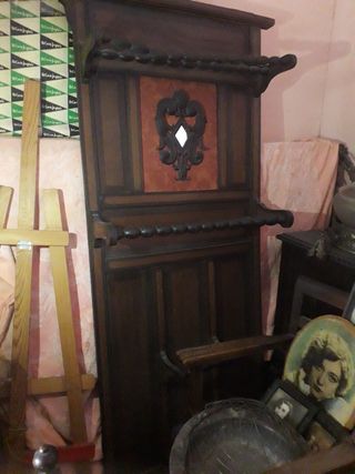 Antiguo paraguero de madera