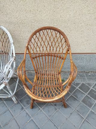 Silla con brazos mimbre vintage para terraza