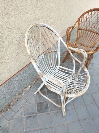 Silla con brazos mimbre vintage para terraza