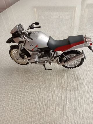 Moto BMW R1150GS a escala