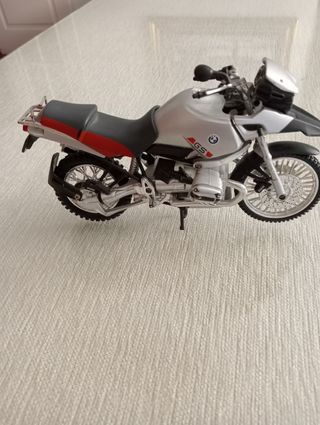 Moto BMW R1150GS a escala