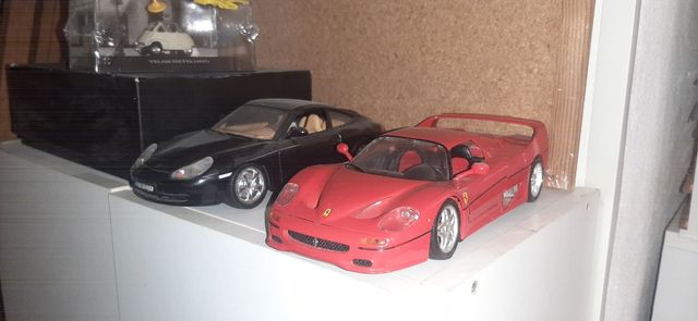 Lote 2 Coches 1/18 Ferrari F50 y Porsche