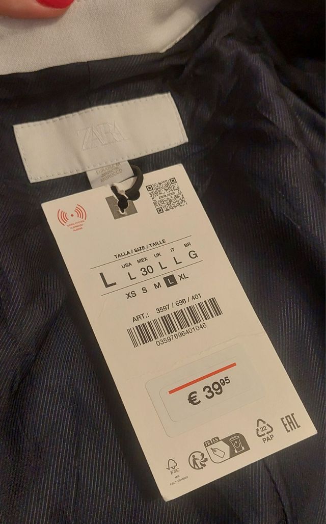 Traje Manga corta estilo Chanel Mujer Zara