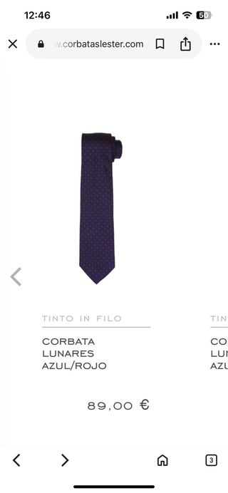 Corbata morada con estampado azul
