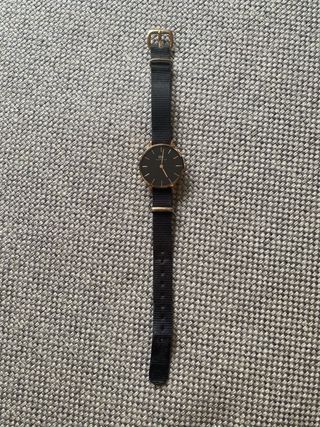 Reloj Daniel Wellington Negro y Dorado