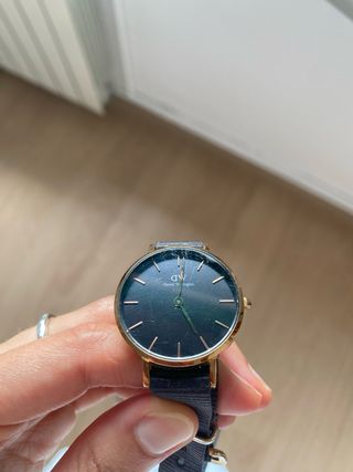 Reloj Daniel Wellington Negro y Dorado
