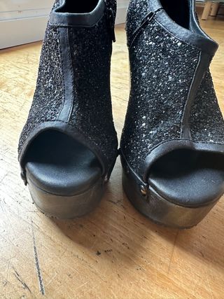 Zapatos de fiesta con brillos