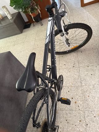 Bicicleta de Montaña Rockrider Negra