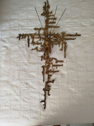 Crucifijo de Bronce Estilo Moderno
