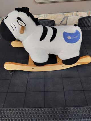 Dondolo zebra peluche e legno