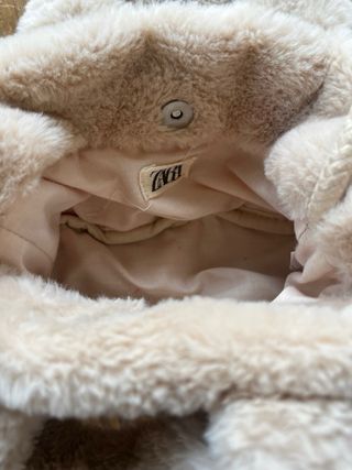 Bolso de pelo Zara niña beige