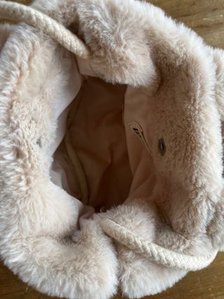 Bolso de pelo Zara niña beige